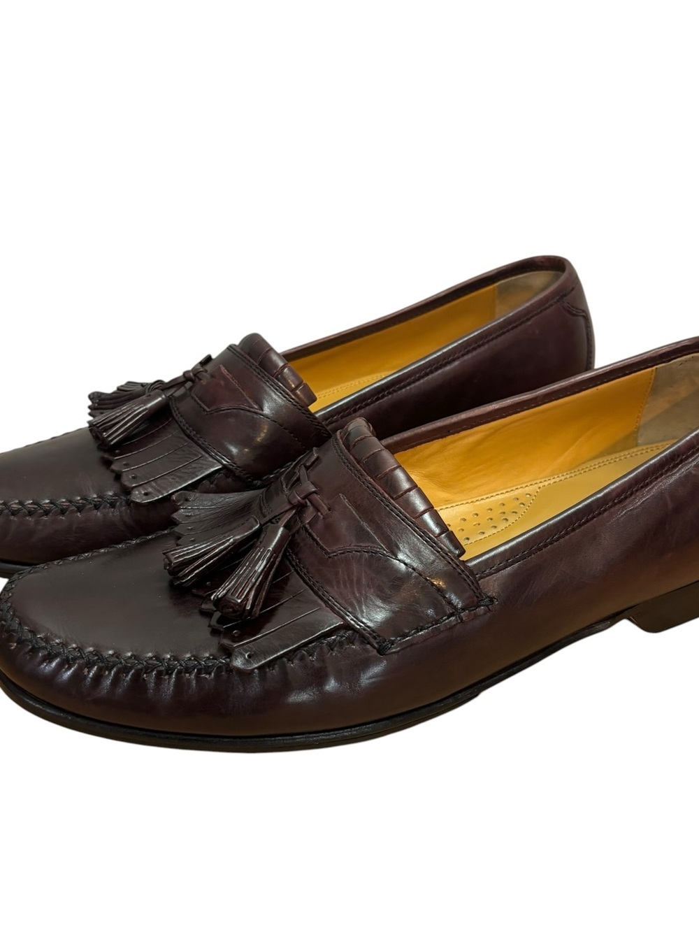 Johnston & Murphy Tassel Loafer burgundy leather 10.5M.